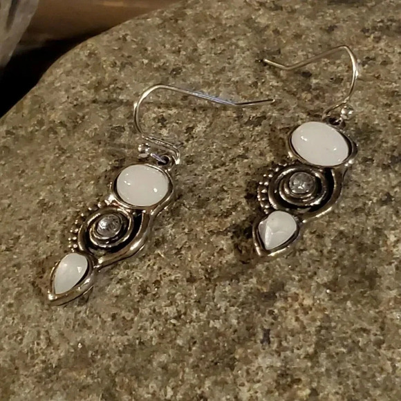 Antique Silver Opalescent Cabochons Crystal Abstract Dangle Earrings - Picture 1 of 5